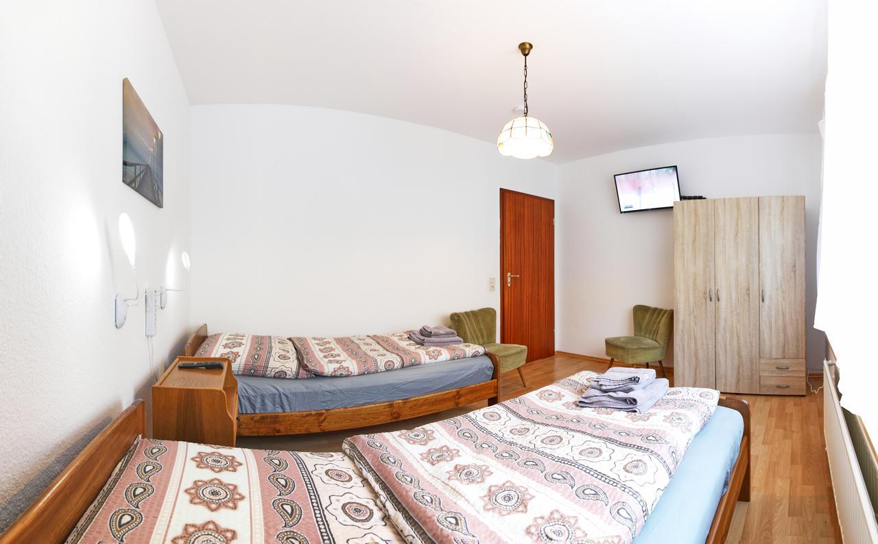 Ferienwohnung Kaiser Wabern Екстериор снимка